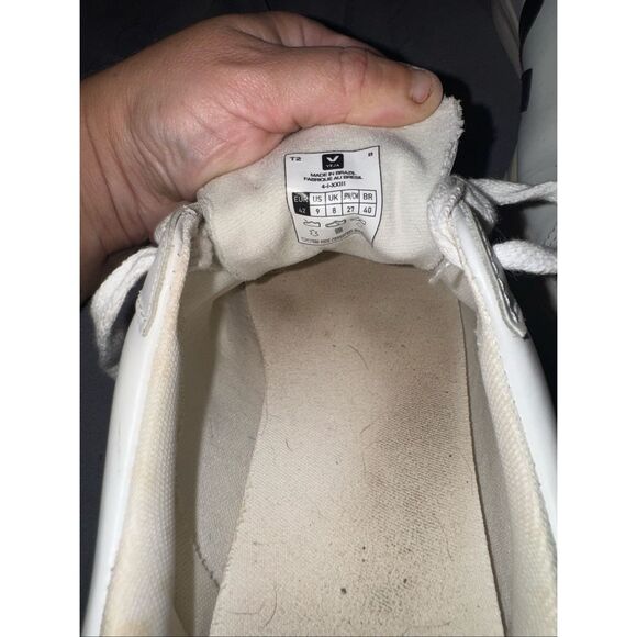 White leather classic Veja sneakers size 9 woman’s - Picture 10 of 10